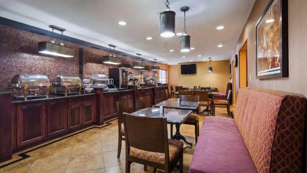 Best Western J. C. Inn image 9